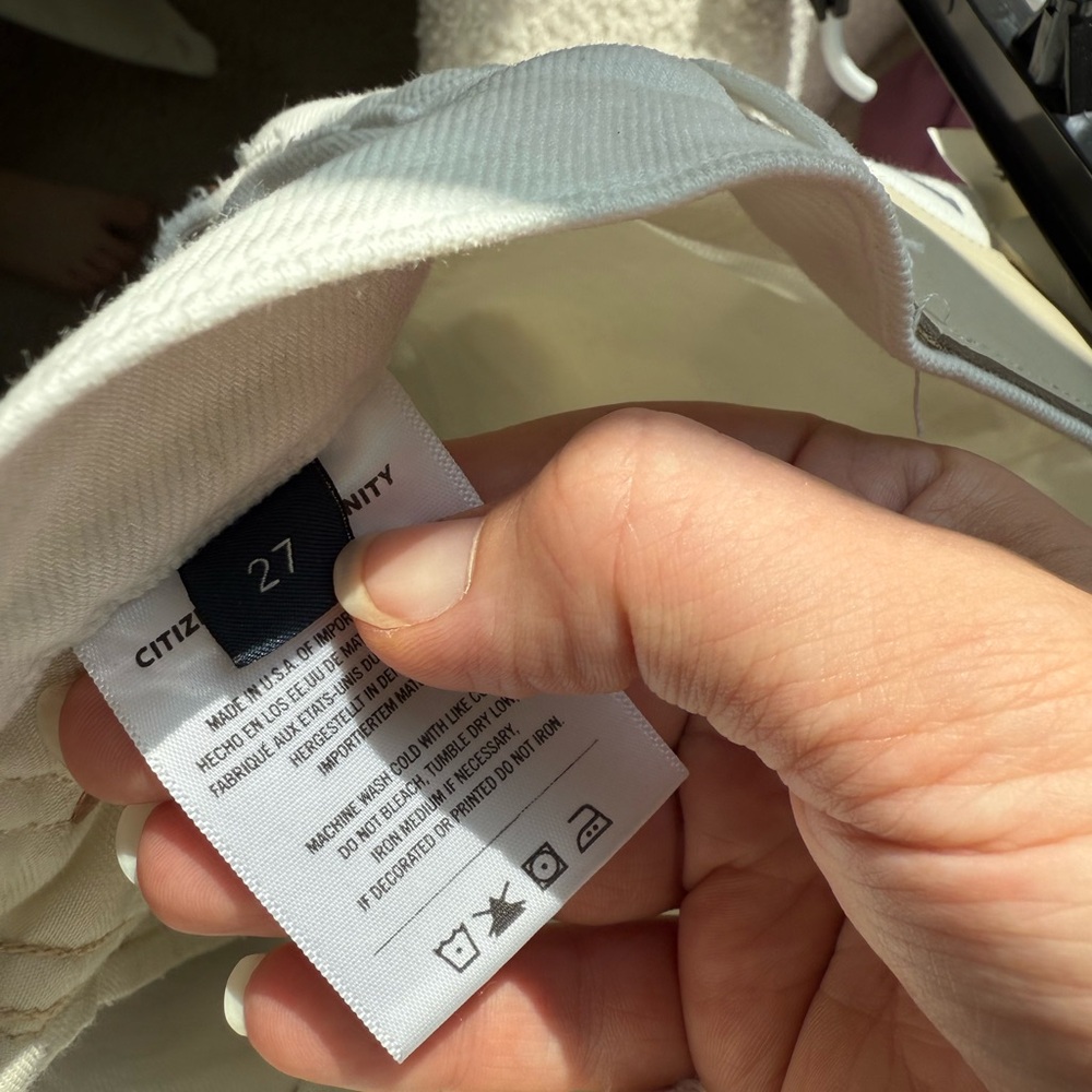*Sold* Citizens of Humanity Jolene Jeans Size 27 White - Picture 6 of 8
